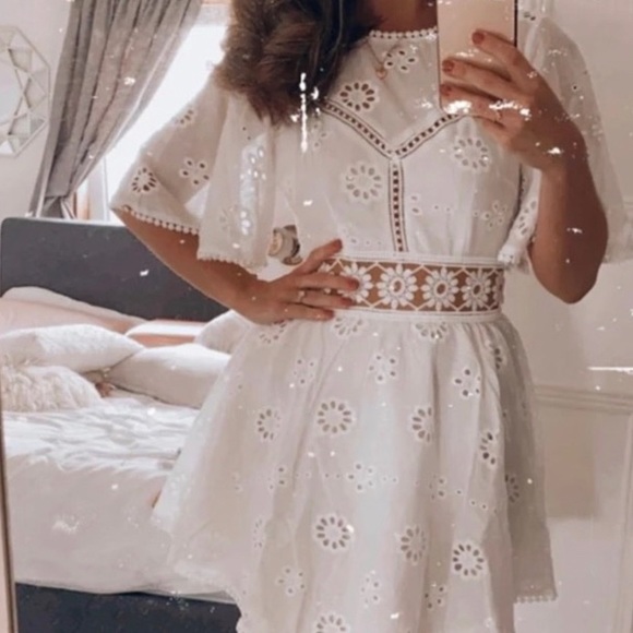 New White Eyelet Lace Beach Wedding Party Dress - Picture 5 of 8